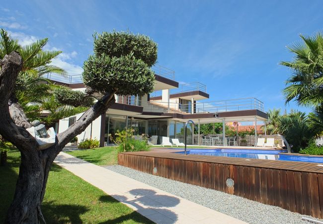 Villa en Ametlla de Mar - Isabella. spacious modern villa with sea views fr