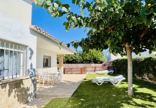 Villa in Ametlla de Mar - Villa Blanca Villa in Ametlla de Mar - Villa Blanca