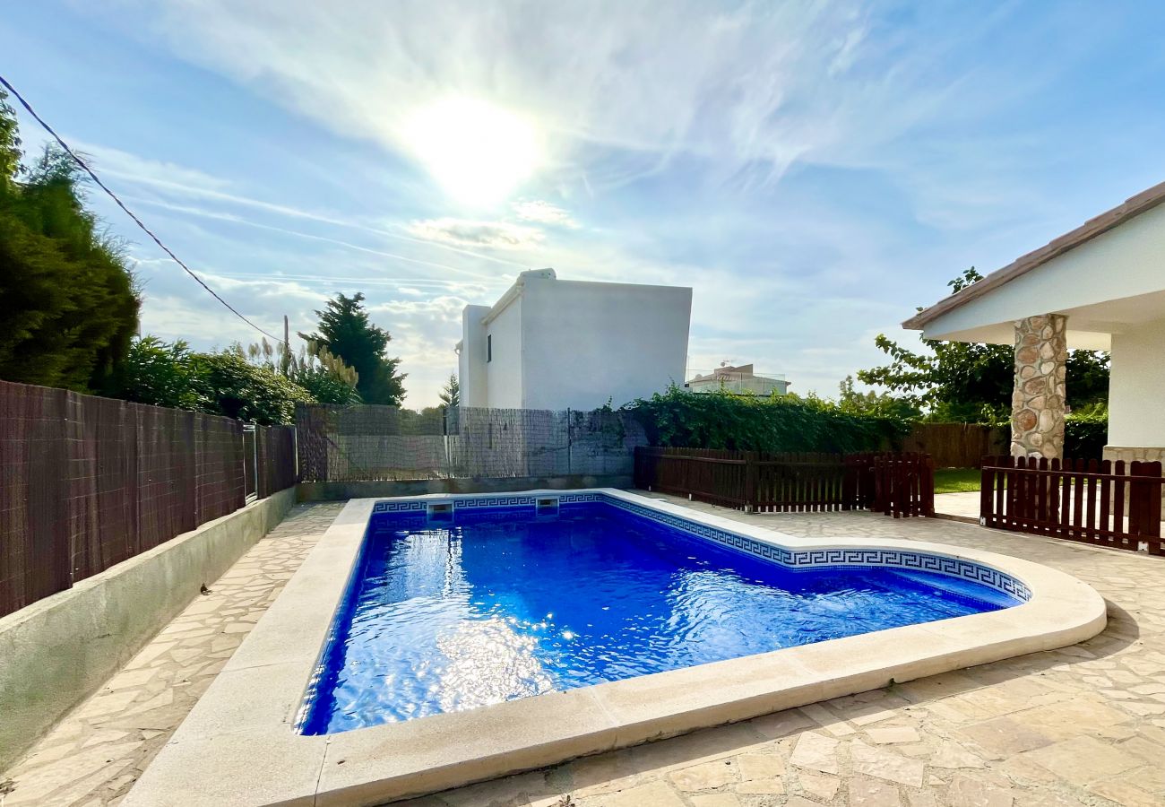 Villa in Ametlla de Mar - Villa Blanca Villa in Ametlla de Mar - Villa Blanca