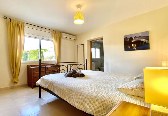 Villa in Ametlla de Mar - Villa Avondale Villa in Ametlla de Mar - Villa Avondale