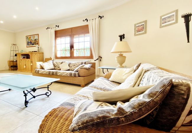 Villa in Ametlla de Mar - Villa Leonore Villa in Ametlla de Mar - Villa Leonore