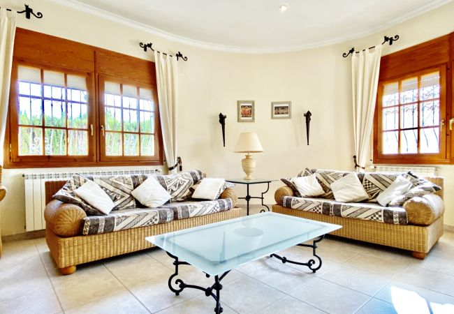 Villa in Ametlla de Mar - Villa Leonore Villa in Ametlla de Mar - Villa Leonore