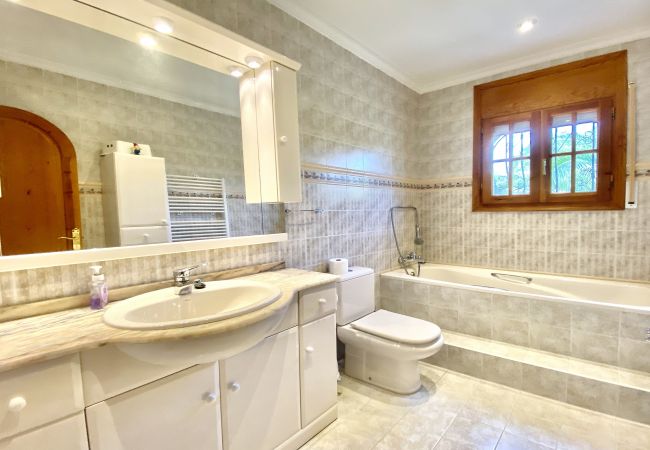 Villa in Ametlla de Mar - Villa Leonore Villa in Ametlla de Mar - Villa Leonore