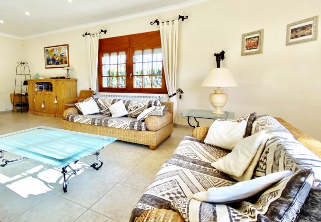 Villa in Ametlla de Mar - Villa Leonore Villa in Ametlla de Mar - Villa Leonore