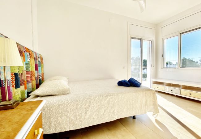 Villa in Ametlla de Mar - Villa Mimosa Villa in Ametlla de Mar - Villa Mimosa