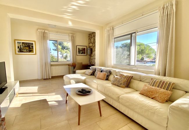 Villa in Ametlla de Mar - Villa Mimosa Villa in Ametlla de Mar - Villa Mimosa