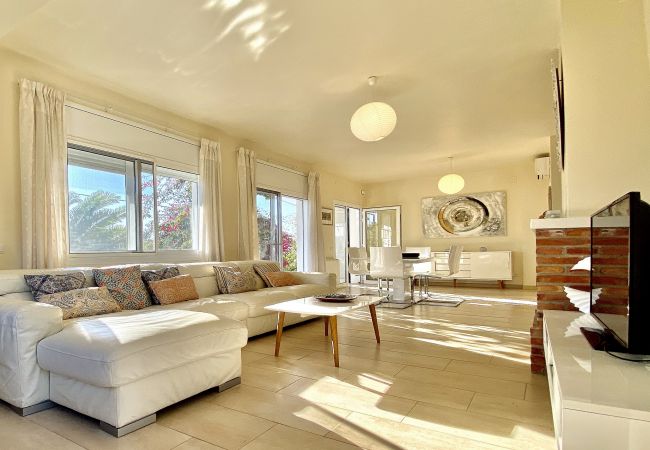 Villa in Ametlla de Mar - Villa Mimosa Villa in Ametlla de Mar - Villa Mimosa