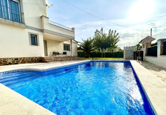 Villa in Ametlla de Mar - Villa Ariana Villa in Ametlla de Mar - Villa Ariana