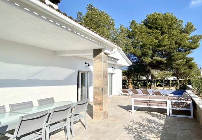 Villa in Ametlla de Mar - Villa Bouganvilla Villa in Ametlla de Mar - Villa Bouganvilla