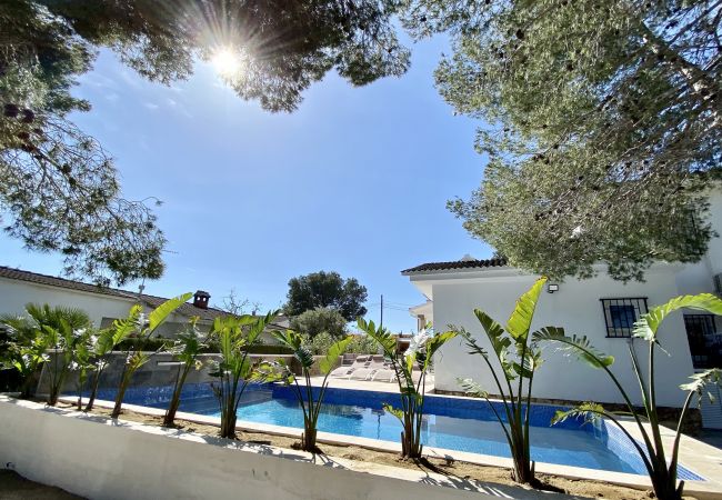Villa in Ametlla de Mar - Villa Bouganvilla Villa in Ametlla de Mar - Villa Bouganvilla