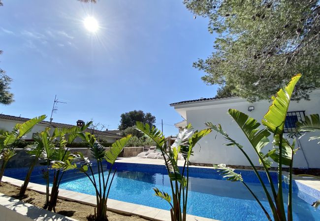 Villa in Ametlla de Mar - Villa Bouganvilla Villa in Ametlla de Mar - Villa Bouganvilla