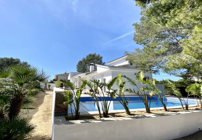 Villa in Ametlla de Mar - Villa Bouganvilla Villa in Ametlla de Mar - Villa Bouganvilla