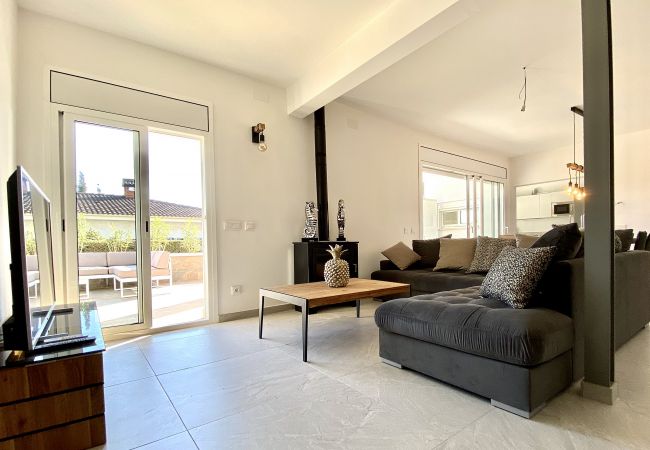 Villa in Ametlla de Mar - Villa Bouganvilla Villa in Ametlla de Mar - Villa Bouganvilla