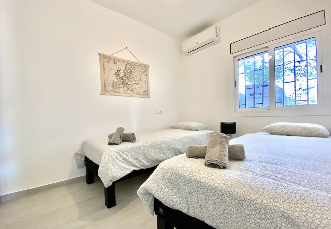 Villa in Ametlla de Mar - Villa Bouganvilla Villa in Ametlla de Mar - Villa Bouganvilla