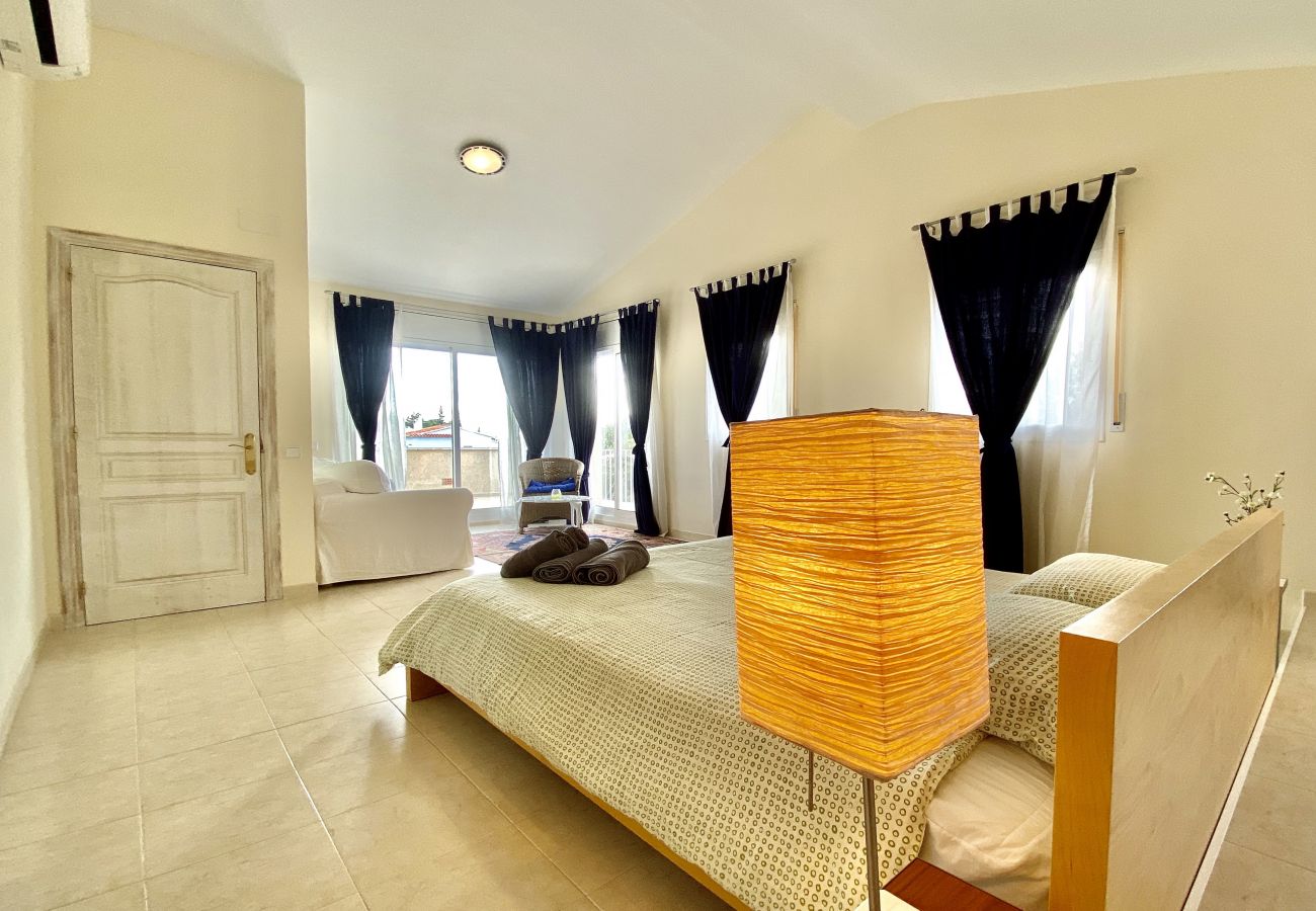 Villa in Ametlla de Mar - Villa Libelula Villa in Ametlla de Mar - Villa Libelula