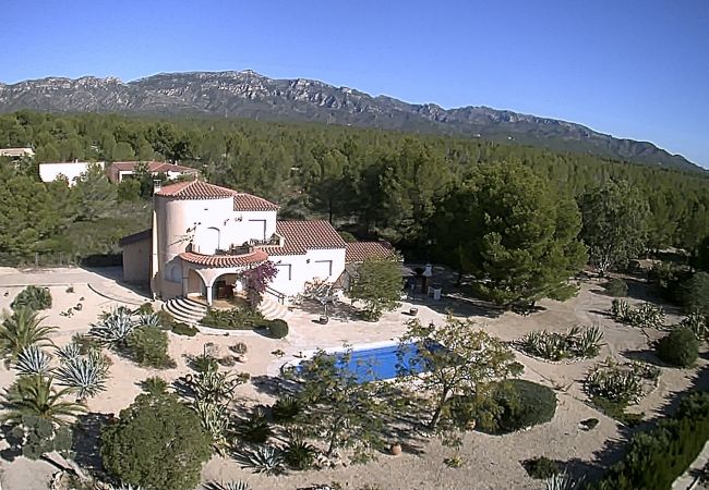 Villa in Ametlla de Mar - Villa Oasis Villa in Ametlla de Mar - Villa Oasis