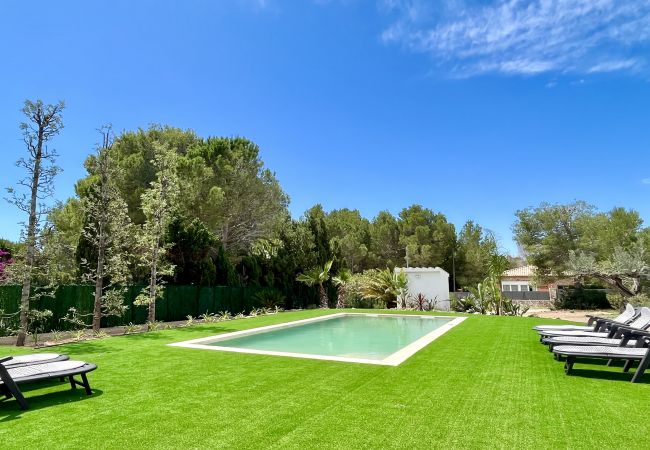 Villa in Ametlla de Mar - Villa Violeta 5bedroom air conditoned villa Villa in Ametlla de Mar - Villa Violeta 5bedroom air conditoned villa