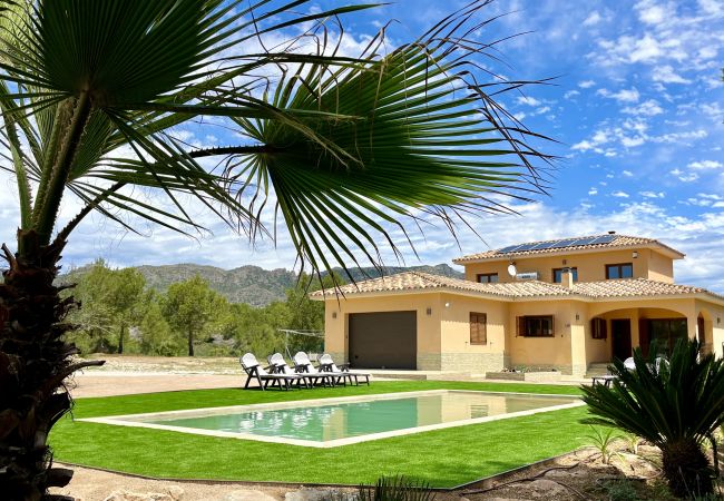 Villa in Ametlla de Mar - Villa Violeta 5bedroom air conditoned villa Villa in Ametlla de Mar - Villa Violeta 5bedroom air conditoned villa
