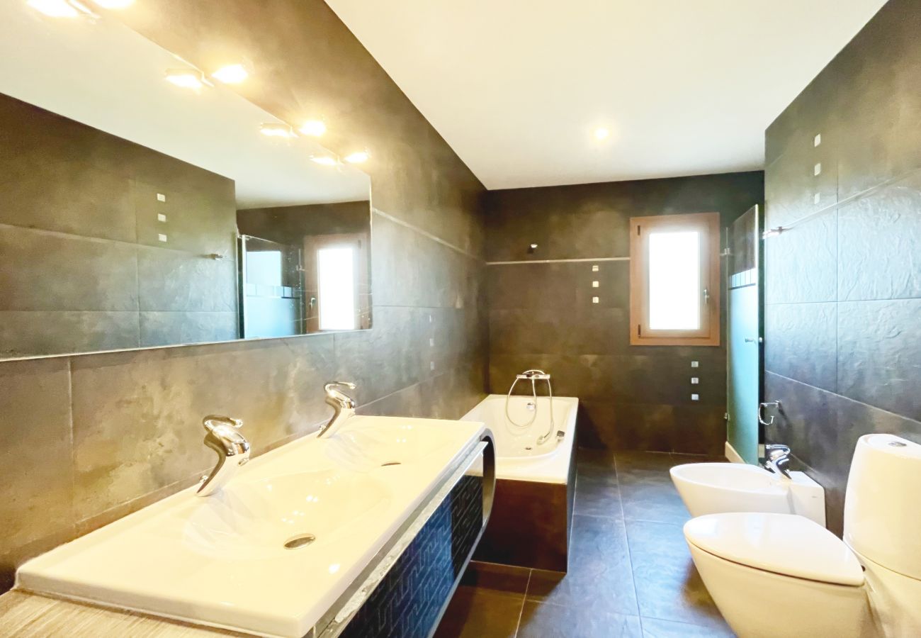 Villa in Ametlla de Mar - Villa Violeta 5bedroom air conditoned villa Villa in Ametlla de Mar - Villa Violeta 5bedroom air conditoned villa