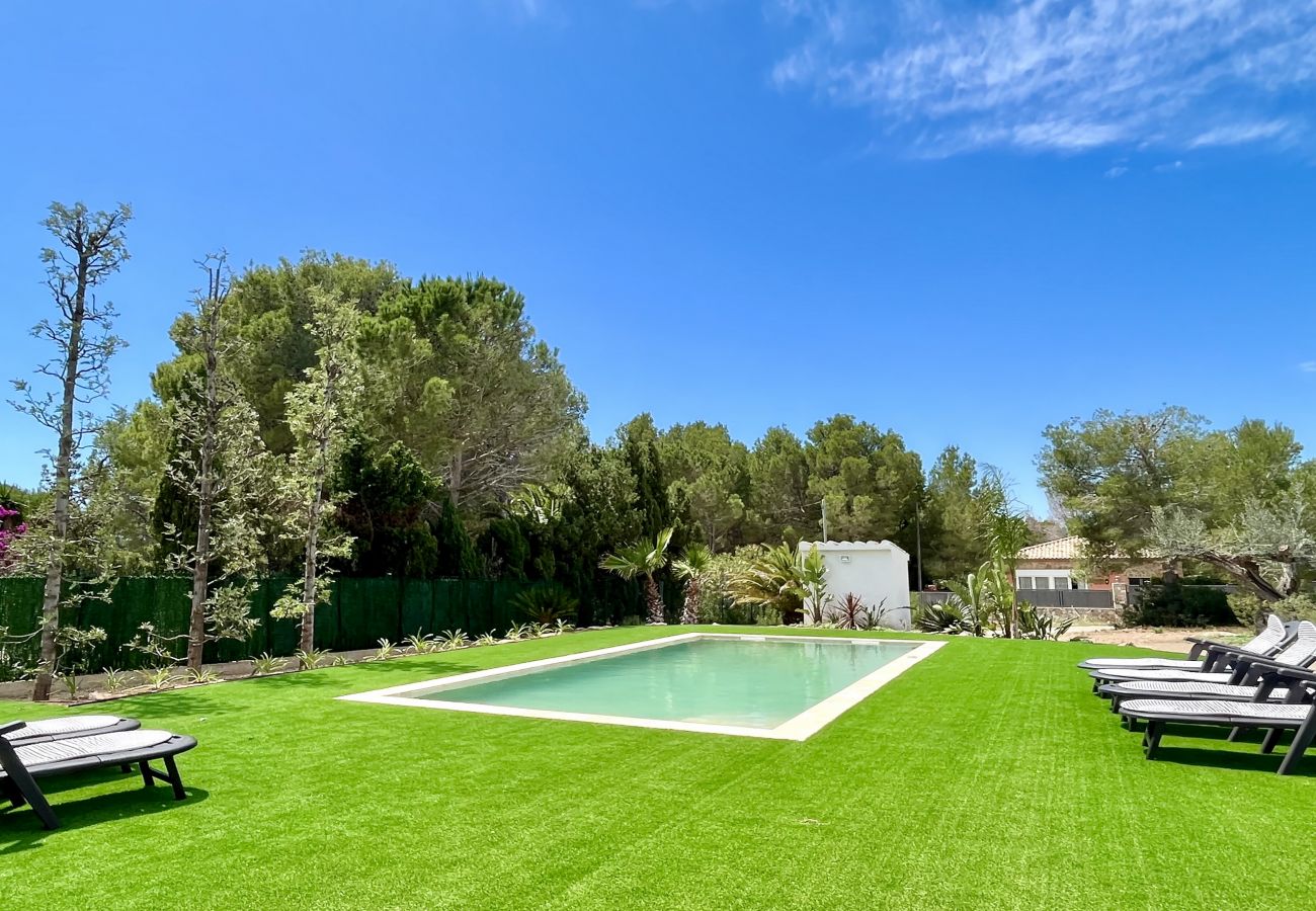 Villa in Ametlla de Mar - Villa Violeta 5bedroom air conditoned villa Villa in Ametlla de Mar - Villa Violeta 5bedroom air conditoned villa