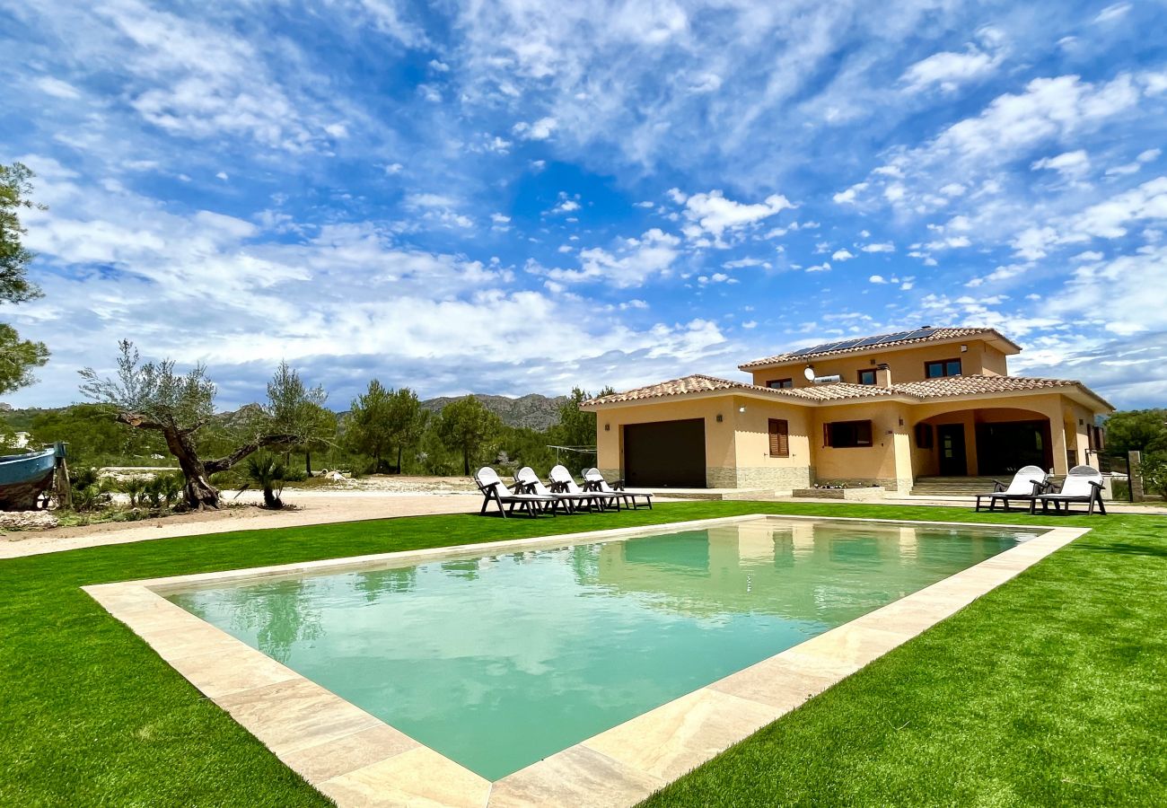 Villa in Ametlla de Mar - Villa Violeta 5bedroom air conditoned villa Villa in Ametlla de Mar - Villa Violeta 5bedroom air conditoned villa