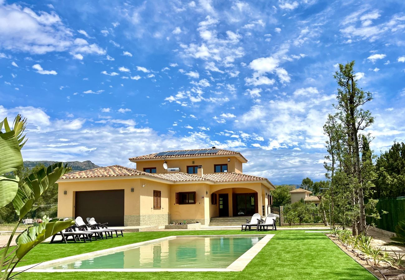 Villa in Ametlla de Mar - Villa Violeta 5bedroom air conditoned villa Villa in Ametlla de Mar - Villa Violeta 5bedroom air conditoned villa