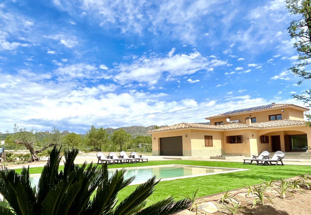 Villa in Ametlla de Mar - Villa Violeta 5bedroom air conditoned villa Villa in Ametlla de Mar - Villa Violeta 5bedroom air conditoned villa