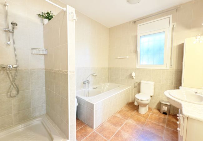 Villa in Ametlla de Mar - Villa family with large private swimming pool Villa in Ametlla de Mar - Villa family with large private swimming pool