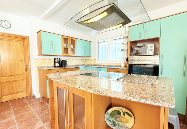 Villa in Ametlla de Mar - Villa family with large private swimming pool Villa in Ametlla de Mar - Villa family with large private swimming pool