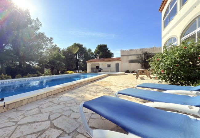 Villa in Ametlla de Mar - Villa family with large private swimming pool Villa in Ametlla de Mar - Villa family with large private swimming pool