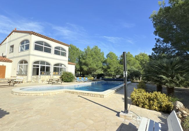 Villa in Ametlla de Mar - Villa family with large private swimming pool Villa in Ametlla de Mar - Villa family with large private swimming pool