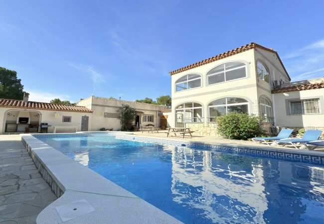 Villa in Ametlla de Mar - Villa family with large private swimming pool Villa in Ametlla de Mar - Villa family with large private swimming pool