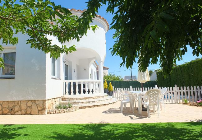 Villa in Ametlla de Mar - Villa Layla Villa in Ametlla de Mar - Villa Layla