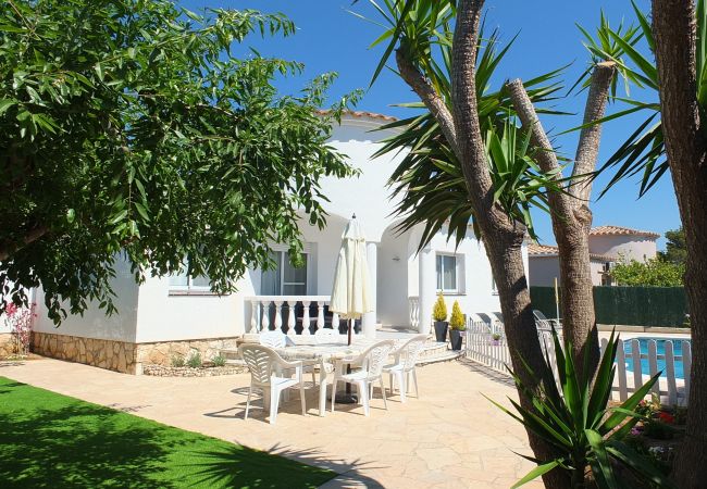 Villa in Ametlla de Mar - Villa Layla Villa in Ametlla de Mar - Villa Layla